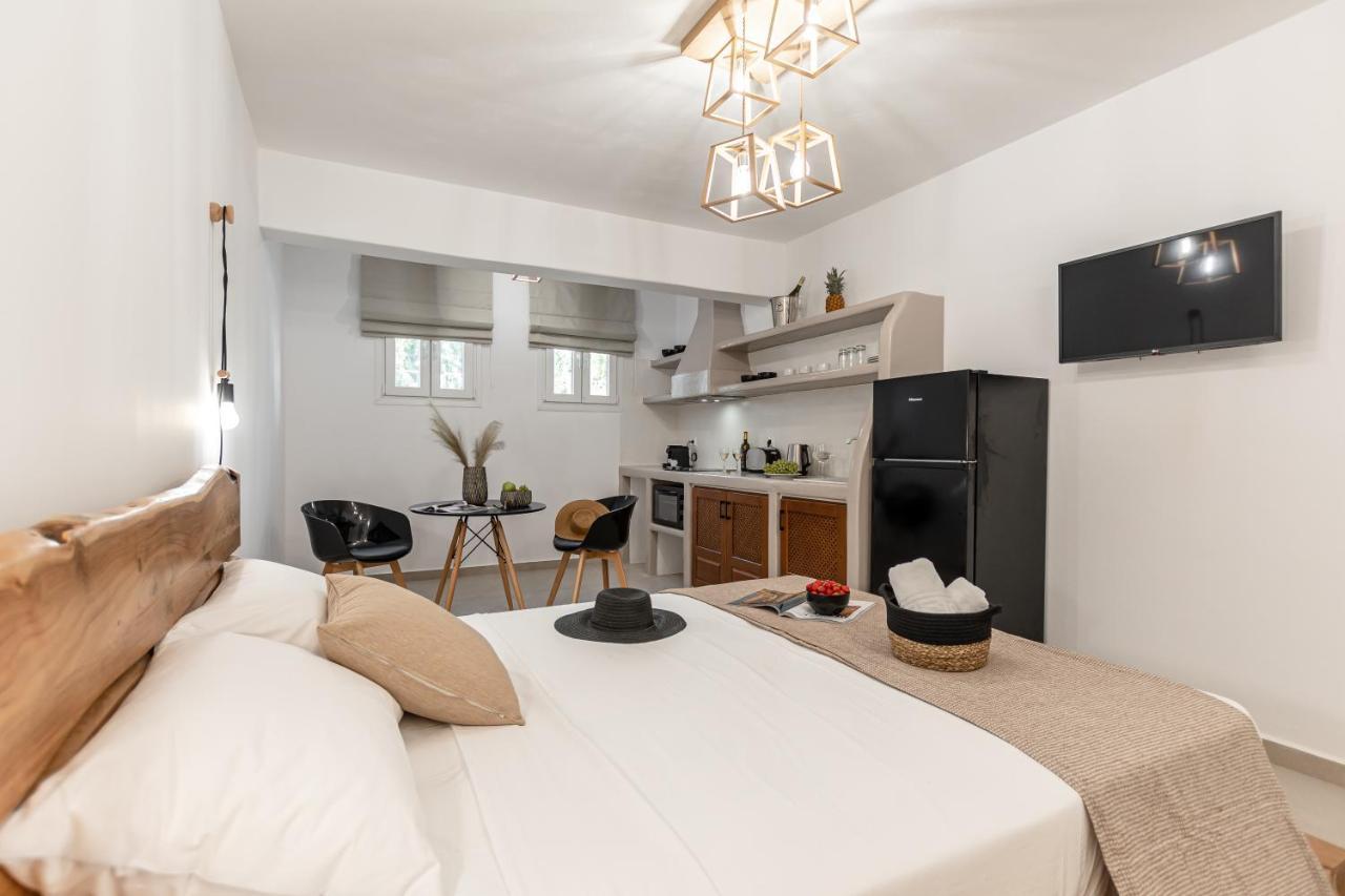 Heavenly Suites & Studios Naxos City ภายนอก รูปภาพ