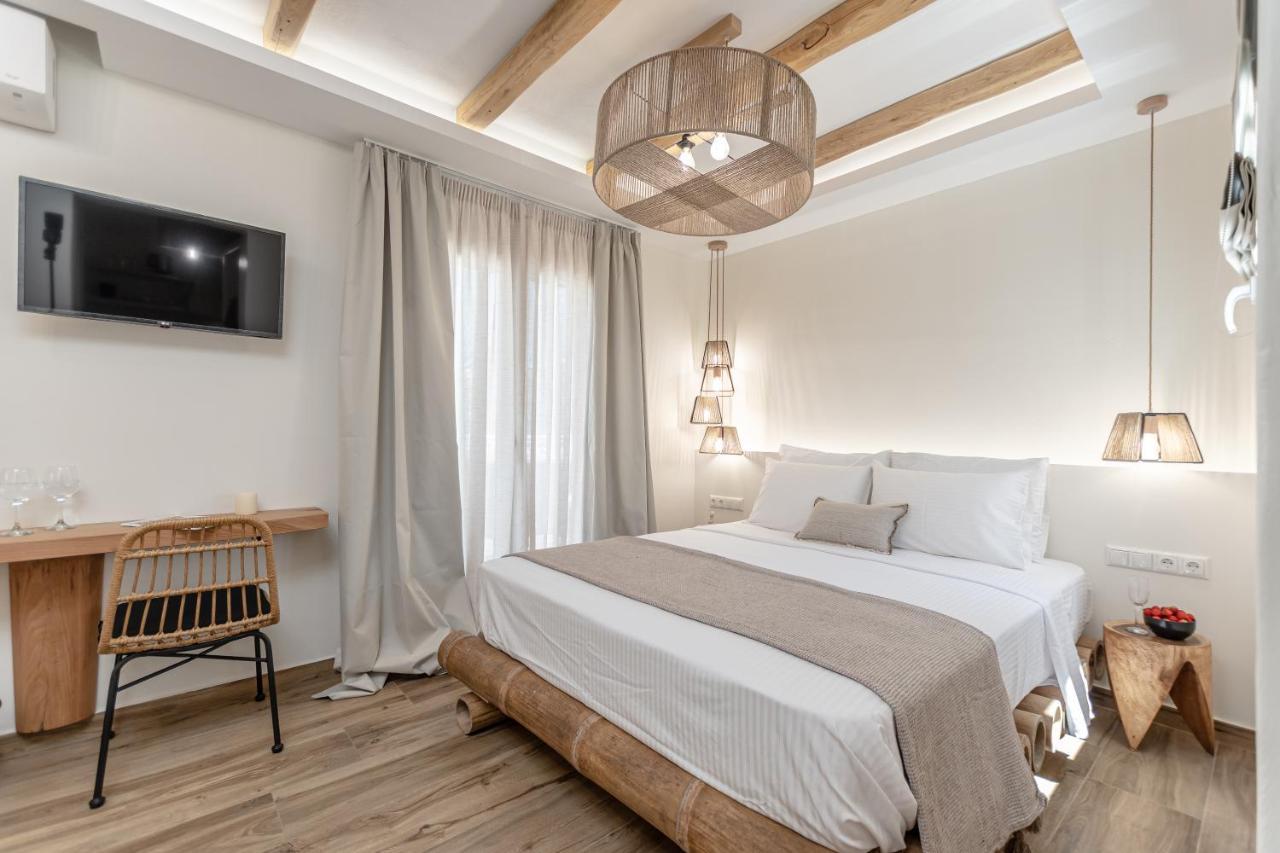 Heavenly Suites & Studios Naxos City ภายนอก รูปภาพ
