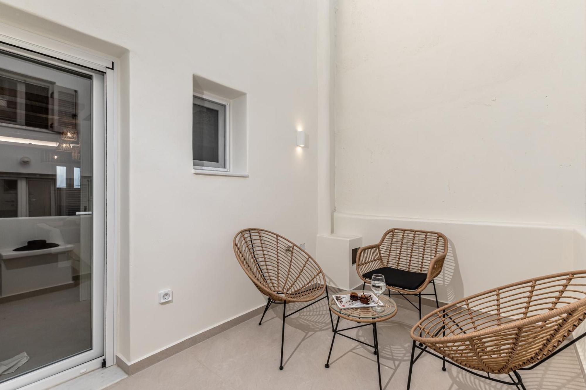 Heavenly Suites & Studios Naxos City ภายนอก รูปภาพ